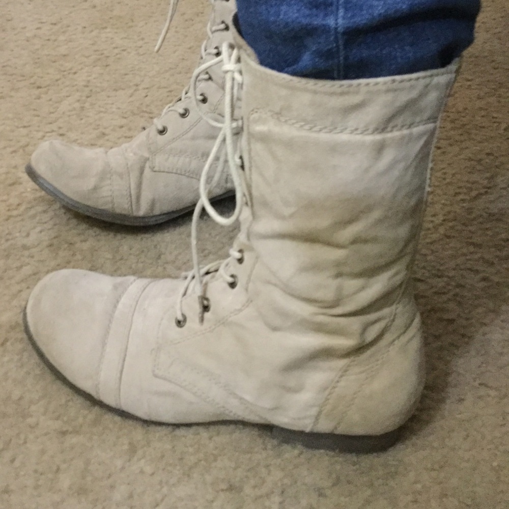 Zip-up Suede Boots